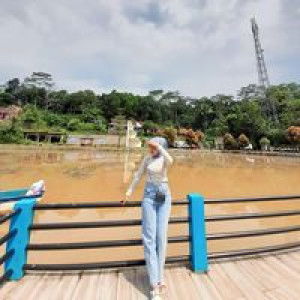 Tanti Andriany profile icon