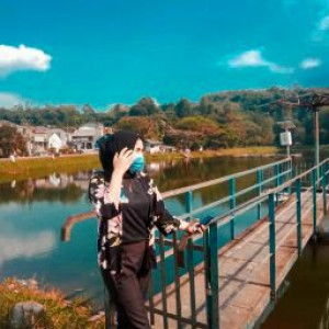 Santi Perawati profile icon