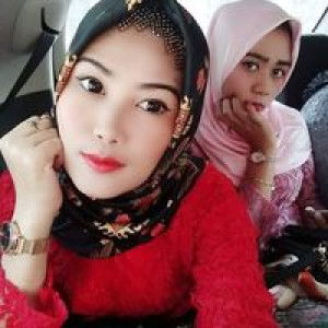 Fitria Lariska profile icon