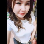 Devia Putri profile icon