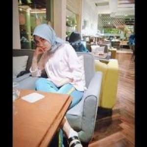 Desti Asri profile icon