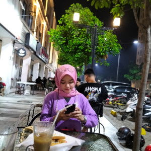 Yunia Tri Armianita profile icon