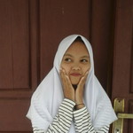 Ratna Sari profile icon