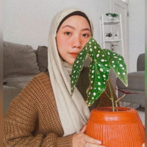 Erlyn Dewi profile icon