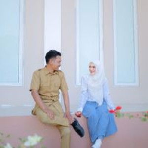 Rina Riyanti profile icon