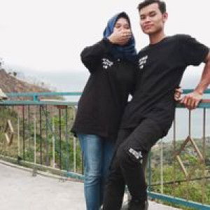 Eneng Intan profile icon