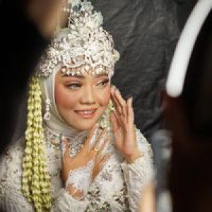 Titi Sri Haryati profile icon
