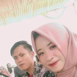 Silvia Nurul Awaliyah profile icon