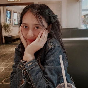 Yola putriyanti profile icon