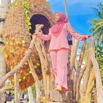 Nur Hazwani profile icon