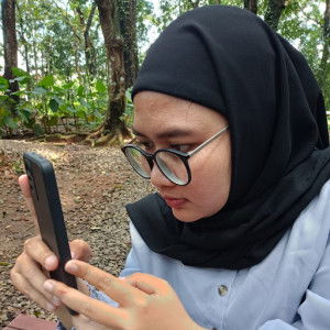 novita dwiu profile icon