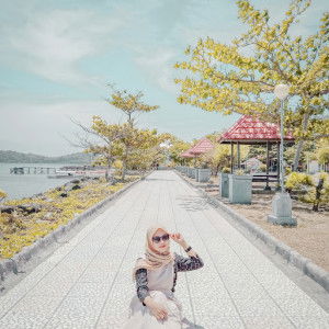 Elvira Tenri Indhirani profile icon