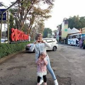 Farah Nur Fitriyah profile icon