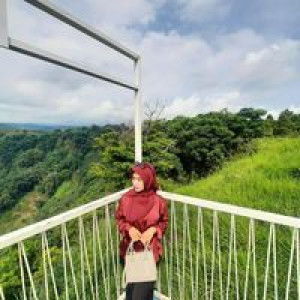 Tinaa ZEe profile icon