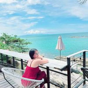 Aom Panumas profile icon