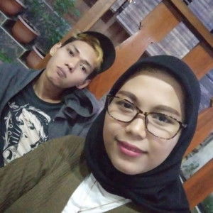 Heni Purwanti profile icon