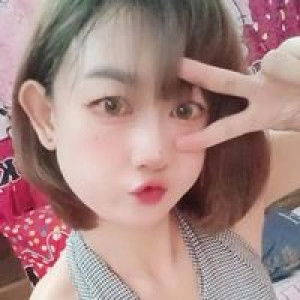 Aom Panida profile icon