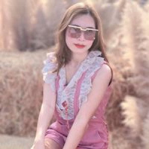 Ploy Chanchira profile icon