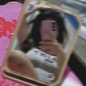 Suraya Oupasa profile icon