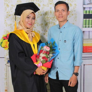 Riska Juliyanti profile icon