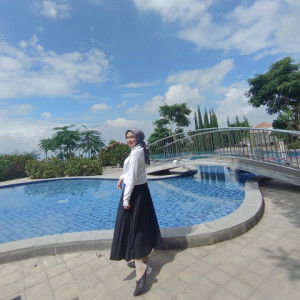 Latifah Hikmatul profile icon