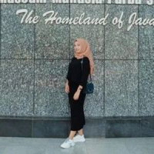 Fitri Astuti profile icon