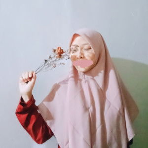 lathifa nisa profile icon