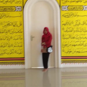 Khilyatul Musfiroh profile icon