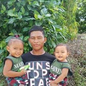 Francis Jr Flores profile icon