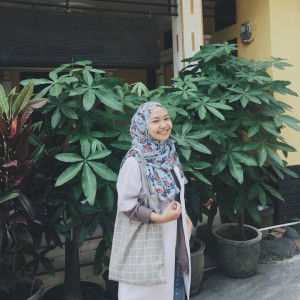 Fitri Nurmita profile icon