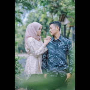 Adelia Famela profile icon