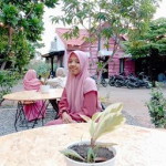 Lili Indrawati profile icon