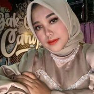 Ayu Alvina Real profile icon