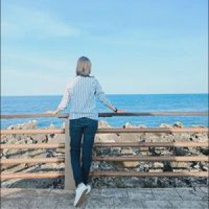 Evi Handayani profile icon