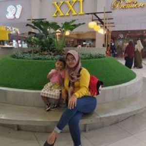 Indri Febriyani profile icon