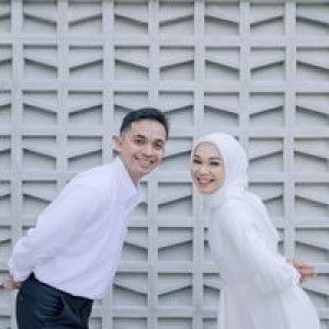 Desi Ratna Sari profile icon