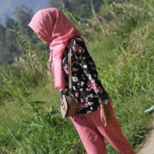 fitria lastriyani profile icon