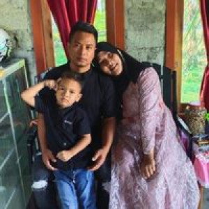 Indah Wayan Sari profile icon