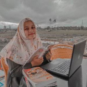 Ulfa Maulida profile icon