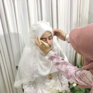 Ariney Taufik profile icon