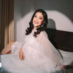 Louisa Languita Tuplano profile icon