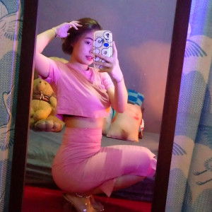 Dewi Tri profile icon