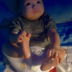 Nining Yosop profile icon