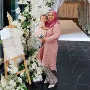 Emma Nazri profile icon