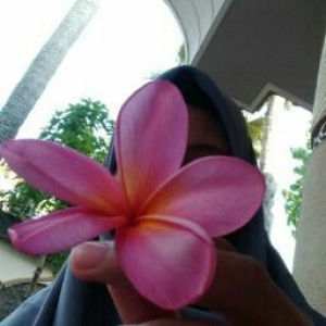 arista tyas profile icon