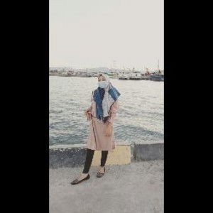 Intan Permatasari profile icon