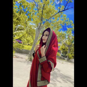 Suci Santika profile icon