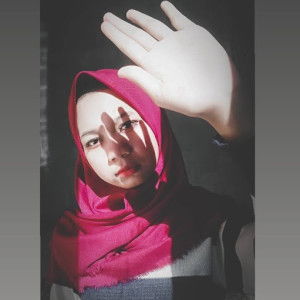 Yulia Ratna profile icon