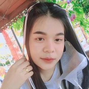 เดือน จ๋า. profile icon