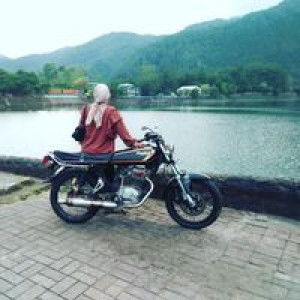 Dwi Elly profile icon